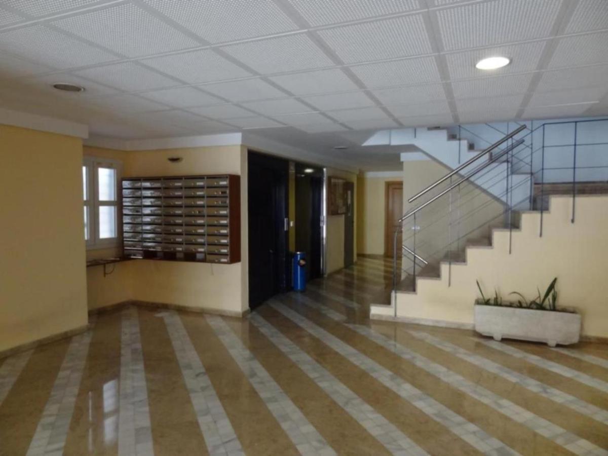 Apartamento Al Lado De La Playa Y Con Garaje